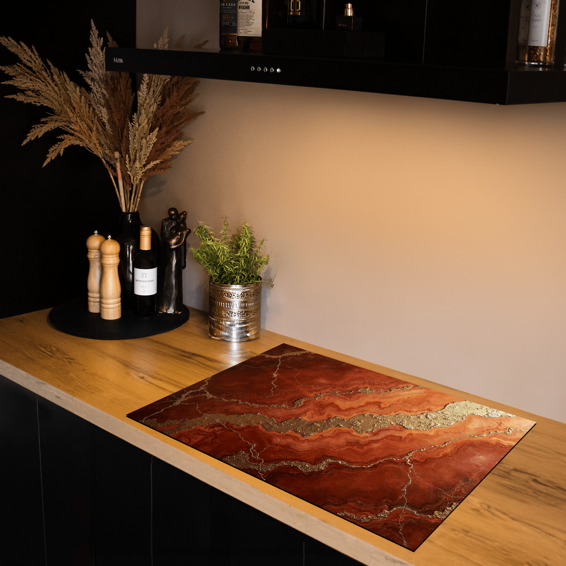 Inductiebeschermer - Marmer met Goud - Crimson Ember - Inductiebeschermer