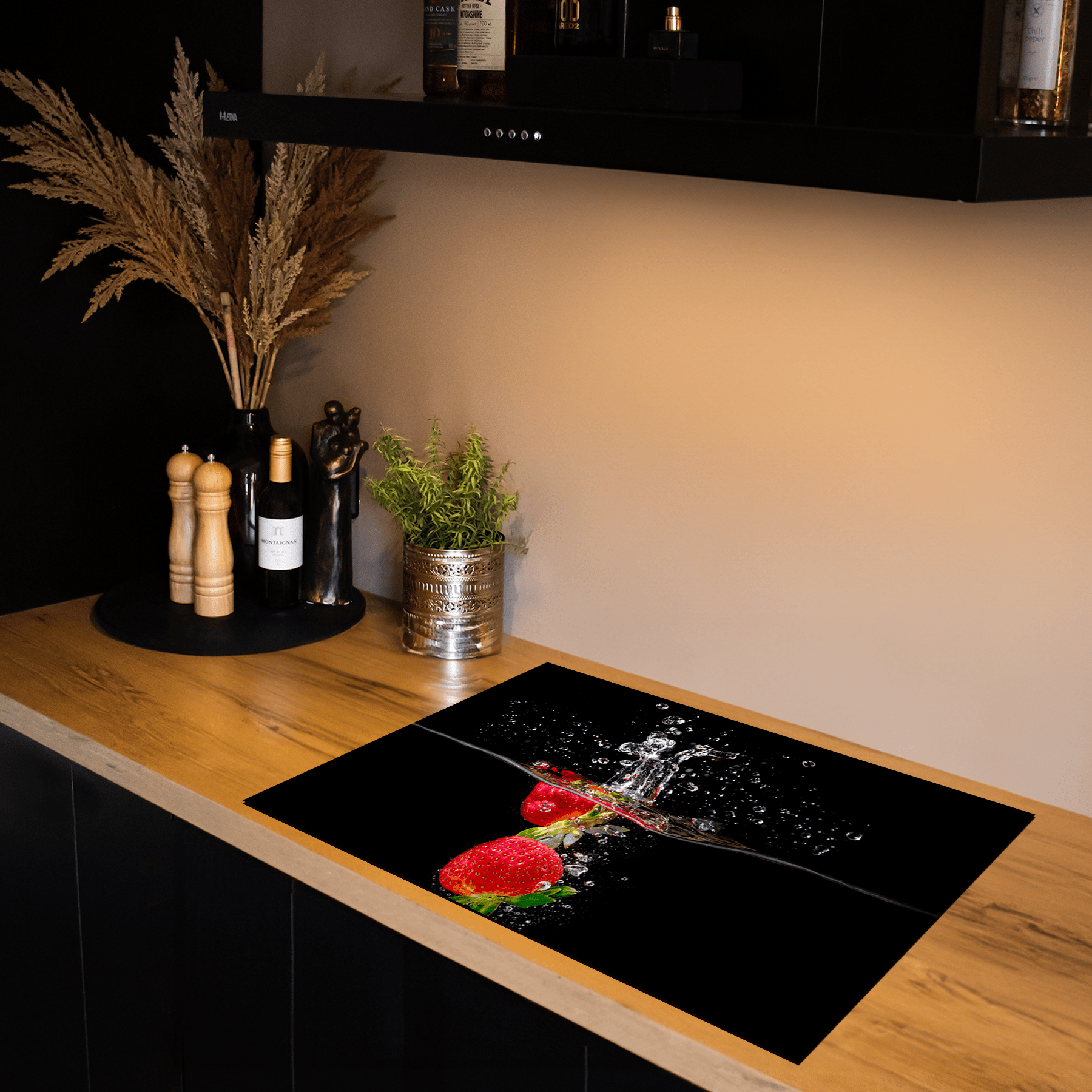 Inductiebeschermer - Splash - Aardbeien - Water - Zwart - Inductiebeschermer