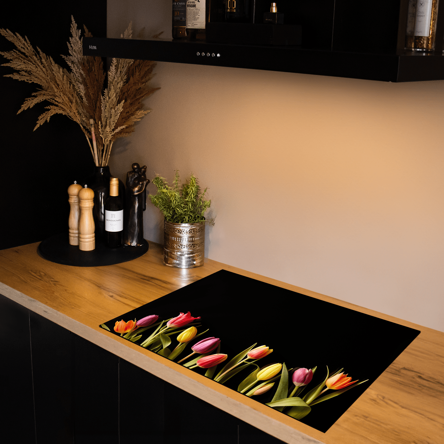 Inductiebeschermer - Bloemen - Tulpen - Kleurrijk - Zwart - Inductie Maatje