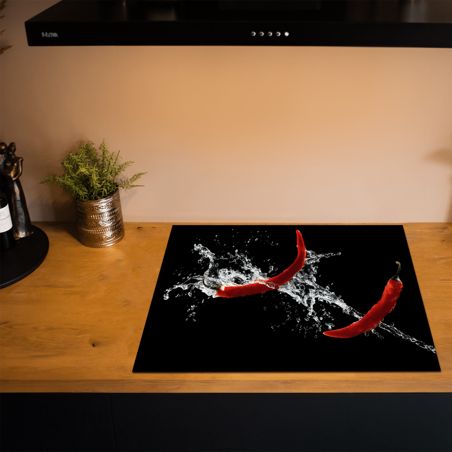 Inductiebeschermer - Splash - Rode pepers - Zwart - Inductiebeschermer