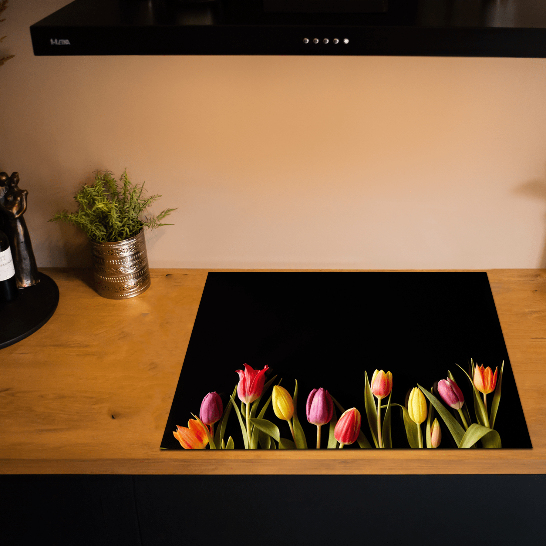 Inductiebeschermer - Bloemen - Tulpen - Kleurrijk - Zwart - Inductie Maatje