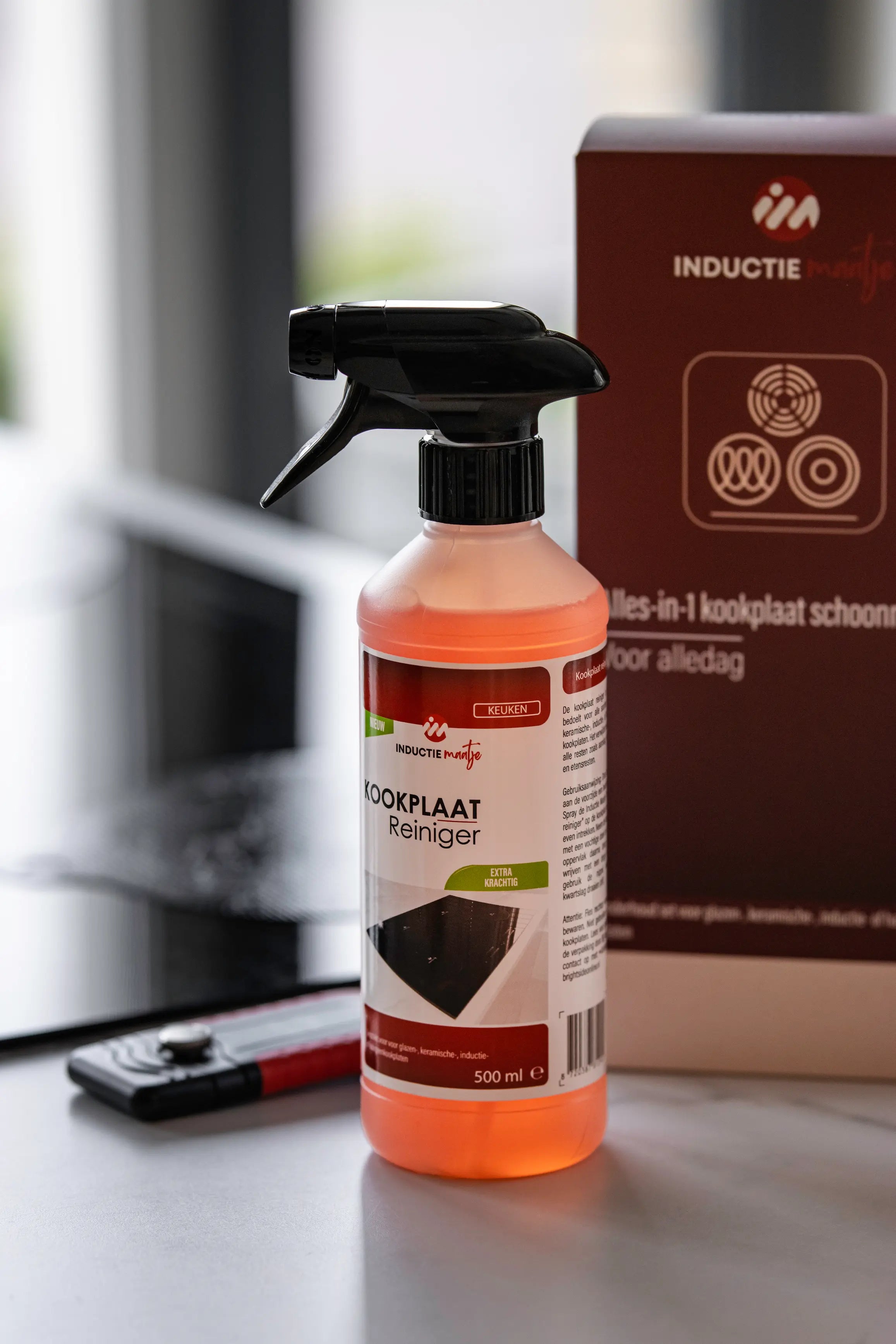 Inductie schoonmaak set voor het schoonmaken van een kookplaat